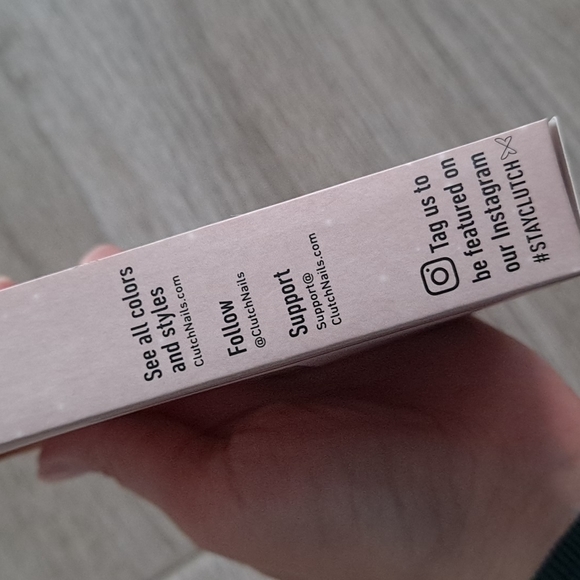 NIB Reusable nails - Picture 4 of 10